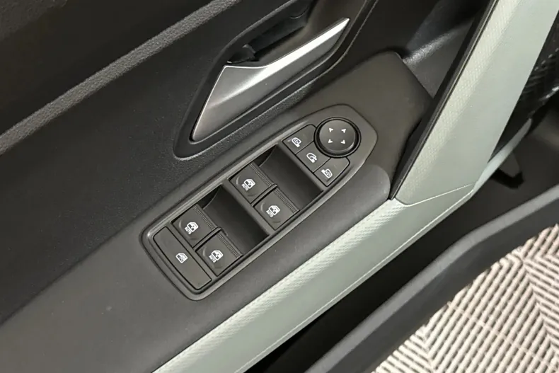 Dacia Bigster din 2025 cu 29.948 km - oferta DAC241458 - foto 14
