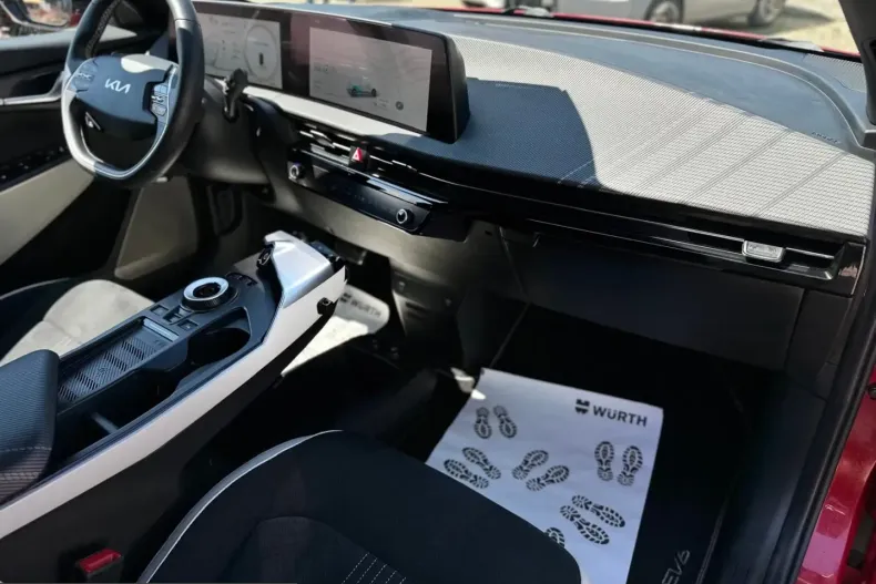 Kia EV6 din 2022 cu 42.002 km - oferta KIA241464 - foto 6