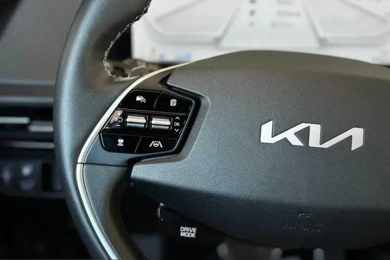Kia EV6 din 2022 cu 42.002 km - oferta KIA241464 - foto 24