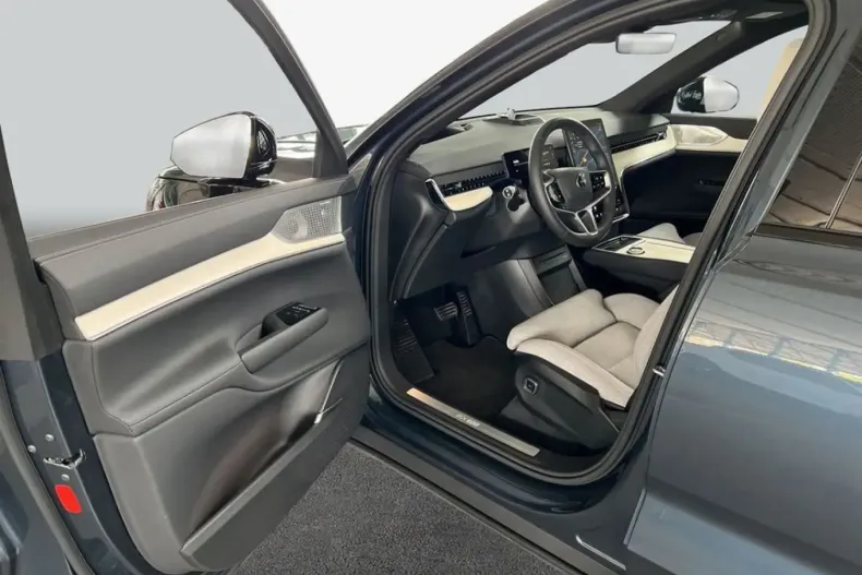 Volvo EX90 din 2025 cu 17.305 km - oferta VOL241471 - foto 9