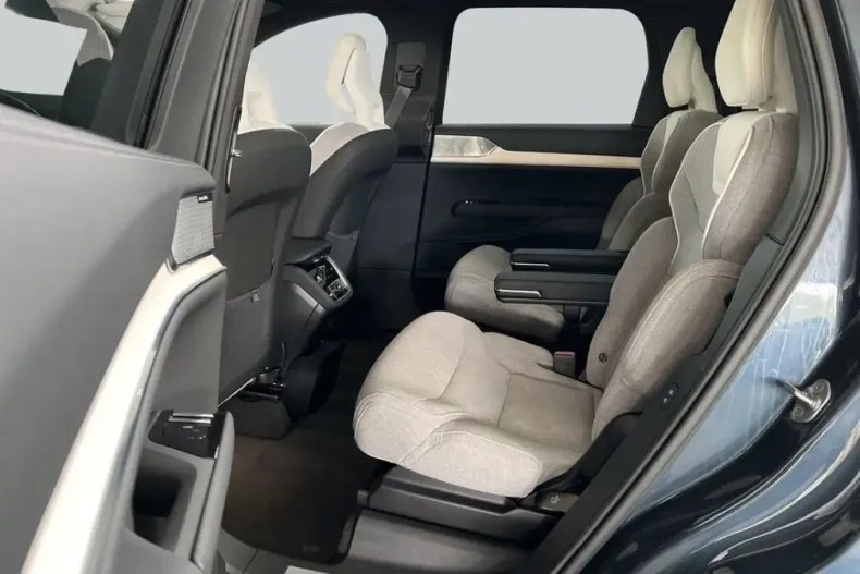 Volvo EX90 din 2025 cu 17.305 km - oferta VOL241471 - foto 11