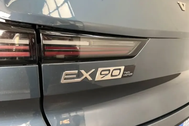Volvo EX90 din 2025 cu 17.305 km - oferta VOL241471 - foto 36