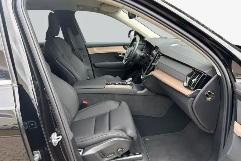 Volvo XC90 din 2025 cu 14.448 km - oferta VOL241473 - foto 12