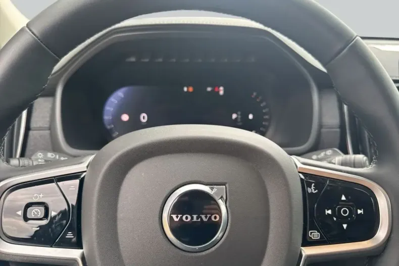 Volvo XC90 din 2025 cu 14.448 km - oferta VOL241473 - foto 17