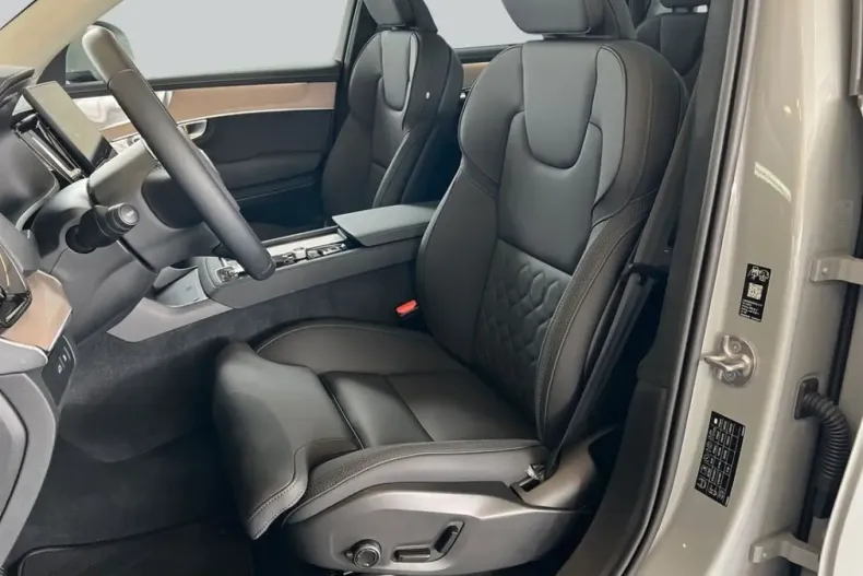 Volvo XC90 din 2025 cu 13.222 km - oferta VOL241477 - foto 10