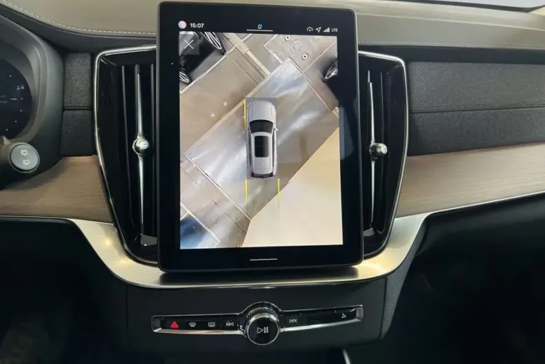 Volvo XC90 din 2025 cu 13.222 km - oferta VOL241477 - foto 18