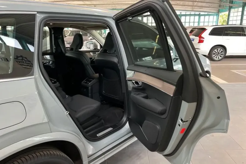 Volvo XC90 din 2025 cu 13.222 km - oferta VOL241477 - foto 21