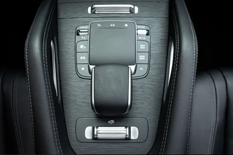 Mercedes-Benz GLE 400 (Clasa GLE) din 2024 cu 29.997 km - oferta MER241481 - foto 18