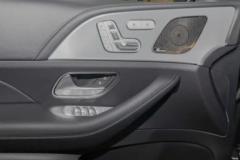 Mercedes-Benz GLE 450 (Clasa GLE) din 2025 cu 16.850 km - oferta MER241483 - foto 10