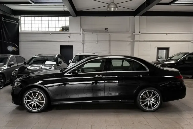 Mercedes-Benz E 300 (Clasa E) din 2021 cu 70.906 km - oferta MER241484 - foto 8