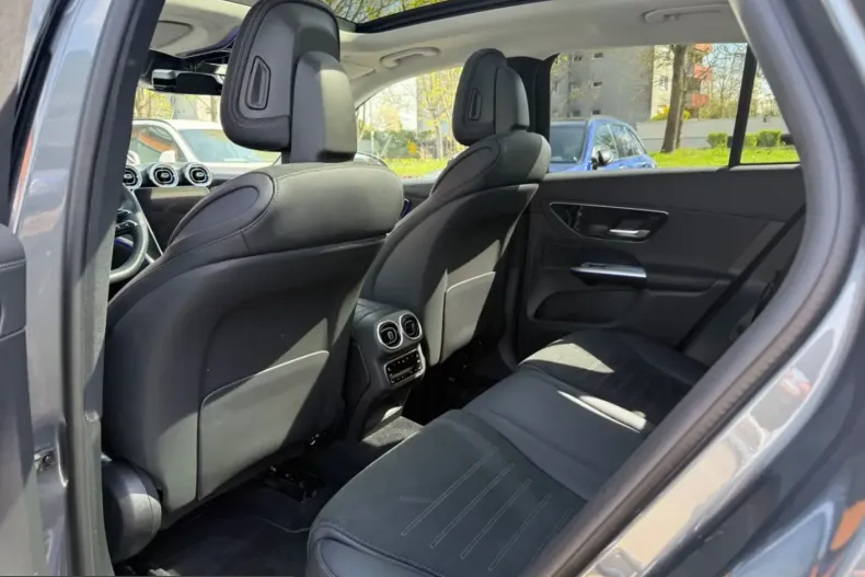 Mercedes-Benz GLC 220 (Clasa GLC) din 2023 cu 22.000 km - oferta MER241487 - foto 8