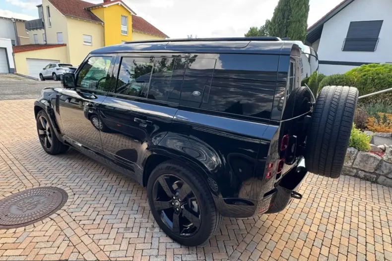 Land Rover Defender din 2023 cu 61.900 km - oferta LAN241490 - foto 5