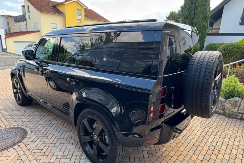 Land Rover Defender din 2023 cu 61.900 km - oferta LAN241490 - foto 6