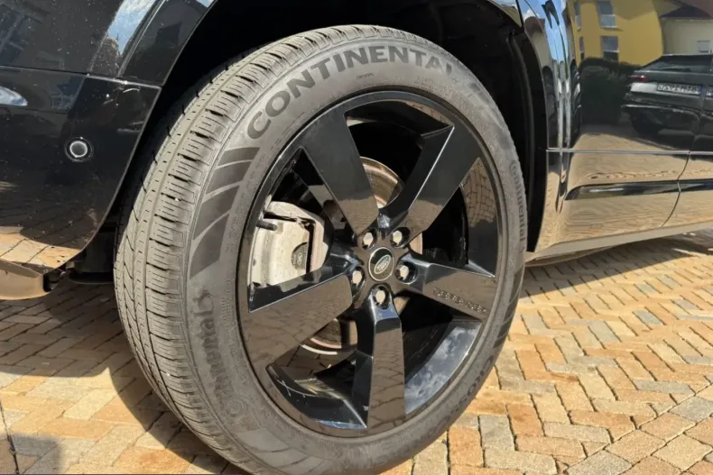 Land Rover Defender din 2023 cu 61.900 km - oferta LAN241490 - foto 9