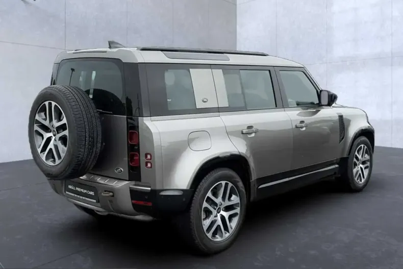 Land Rover Defender din 2023 cu 40.019 km - oferta LAN241491 - foto 4