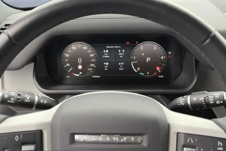 Land Rover Defender din 2023 cu 40.019 km - oferta LAN241491 - foto 11