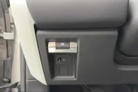 Land Rover Defender din 2023 cu 40.019 km - oferta LAN241491 - foto 13