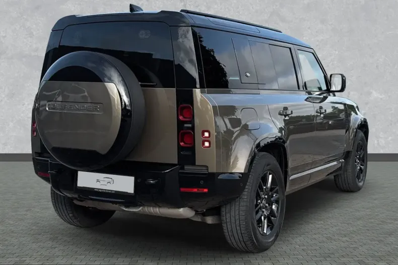 Land Rover Defender din 2023 cu 57.049 km - oferta LAN241493 - foto 2