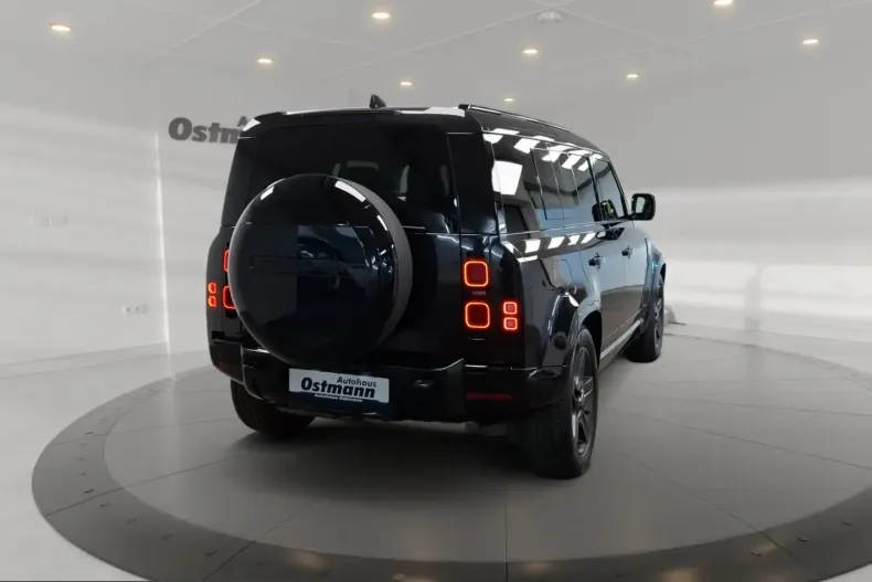 Land Rover Defender din 2024 cu 64.202 km - oferta LAN241494 - foto 3