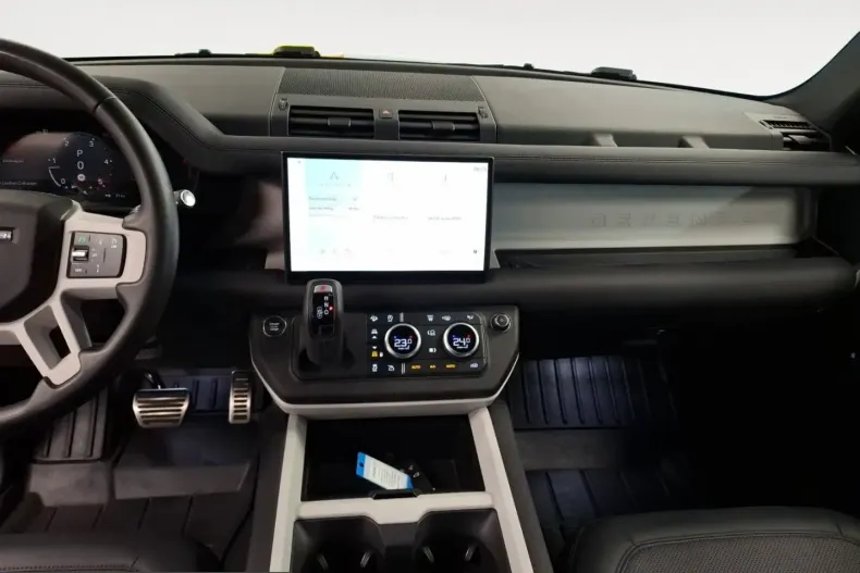 Land Rover Defender din 2024 cu 64.202 km - oferta LAN241494 - foto 9