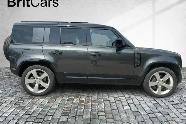Land Rover Defender din 2023 cu 44.533 km - oferta LAN241495 - foto 5