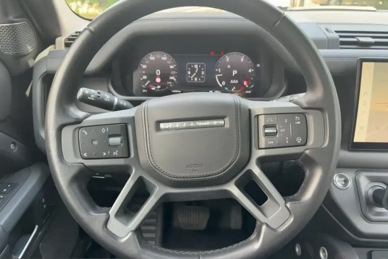 Land Rover Defender din 2023 cu 44.533 km - oferta LAN241495 - foto 11