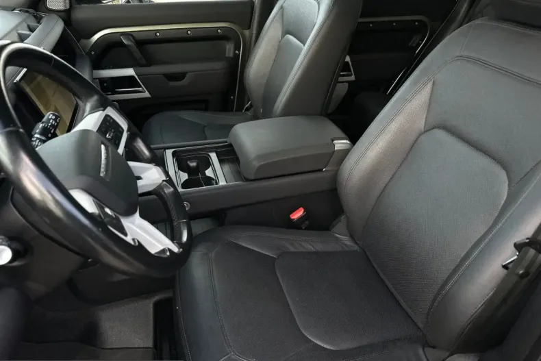 Land Rover Defender din 2023 cu 66.000 km - oferta LAN241498 - foto 8