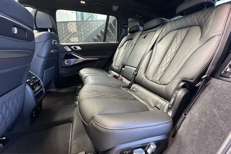BMW X7 (Seria X) din 2025 cu 19.400 km - oferta BMW241508 - foto 19