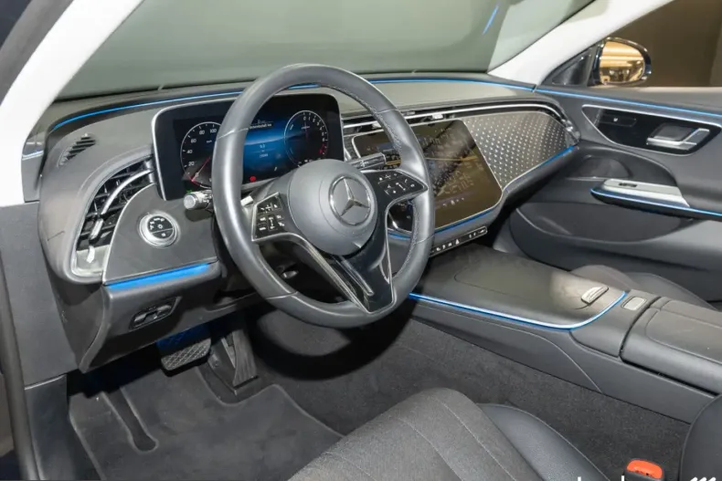 Mercedes-Benz E 300 (Clasa E) din 2024 cu 19.088 km - oferta MER241514 - foto 12