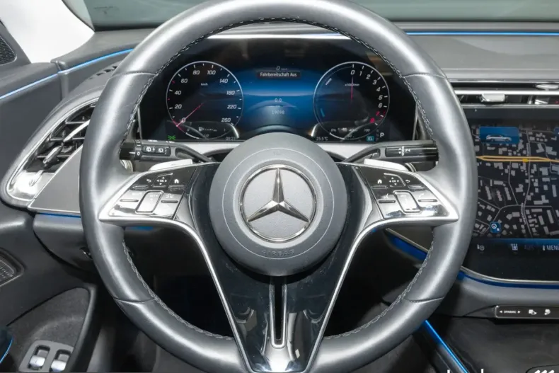 Mercedes-Benz E 300 (Clasa E) din 2024 cu 19.088 km - oferta MER241514 - foto 19