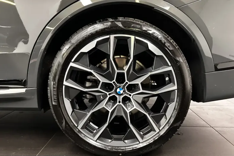 BMW X7 (Seria X) din 2025 cu 16.015 km - oferta BMW241529 - foto 6