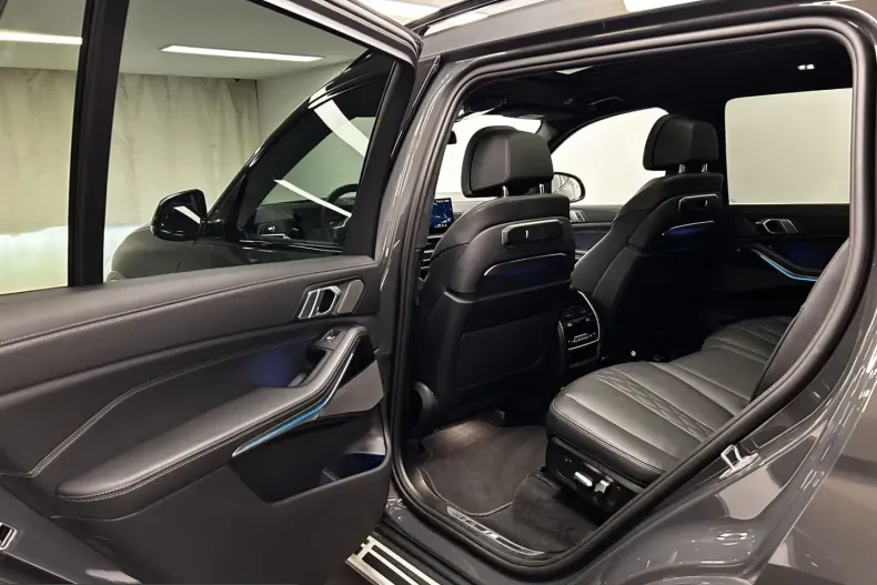 BMW X7 (Seria X) din 2025 cu 16.015 km - oferta BMW241529 - foto 15