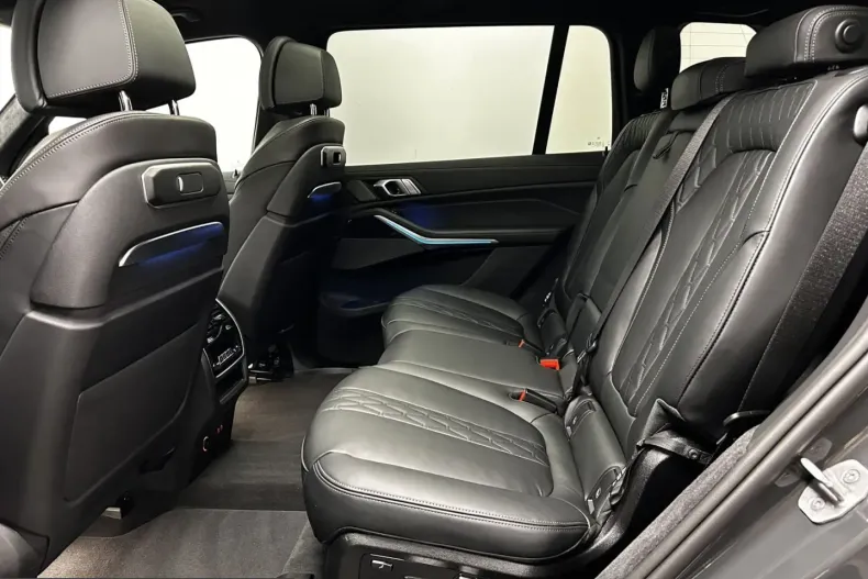 BMW X7 (Seria X) din 2025 cu 16.015 km - oferta BMW241529 - foto 17