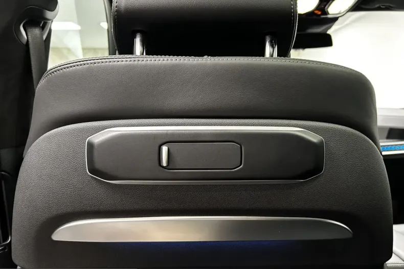 BMW X7 (Seria X) din 2025 cu 16.015 km - oferta BMW241529 - foto 19