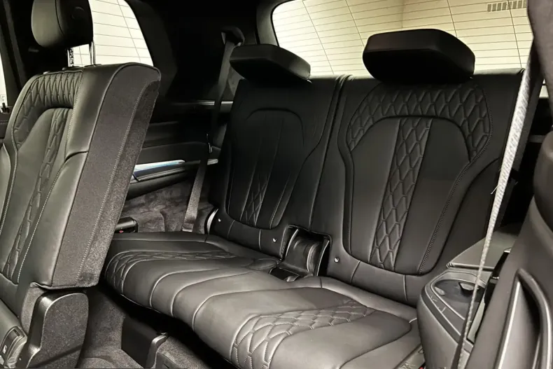 BMW X7 (Seria X) din 2025 cu 16.015 km - oferta BMW241529 - foto 21