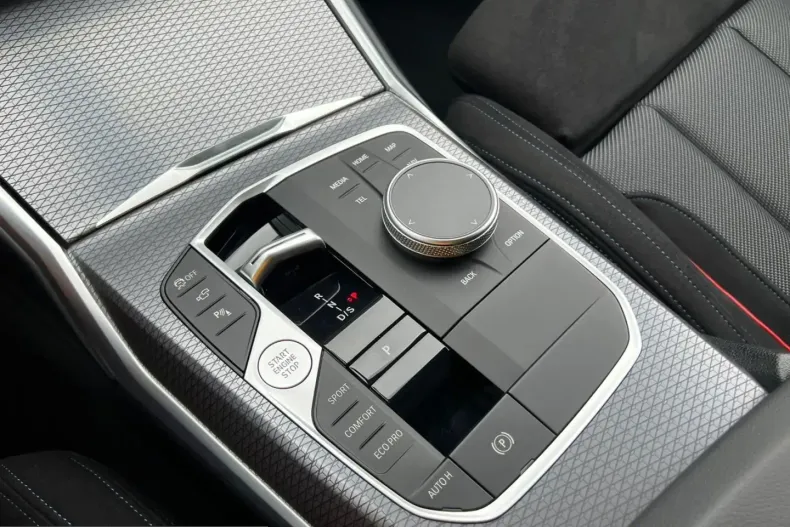 BMW 318d (Seria 3) din 2025 cu 23.190 km - oferta BMW241534 - foto 22
