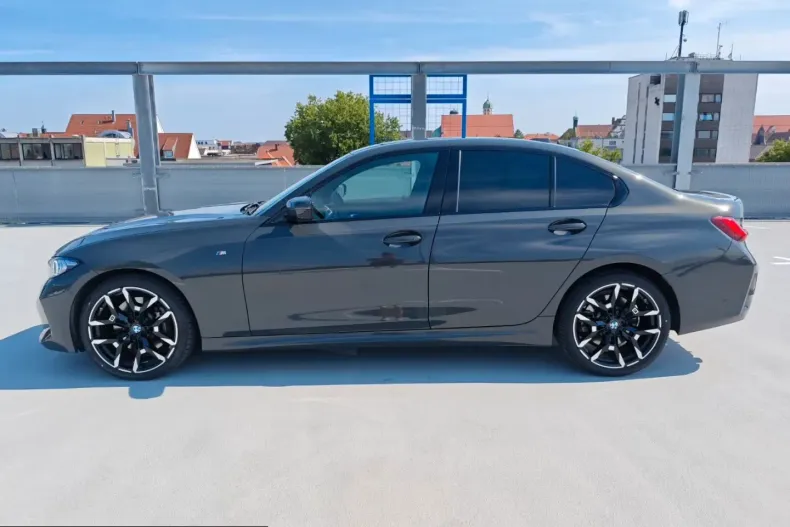 BMW 330 (Seria 3) din 2025 cu 18.400 km - oferta BMW241535 - foto 4