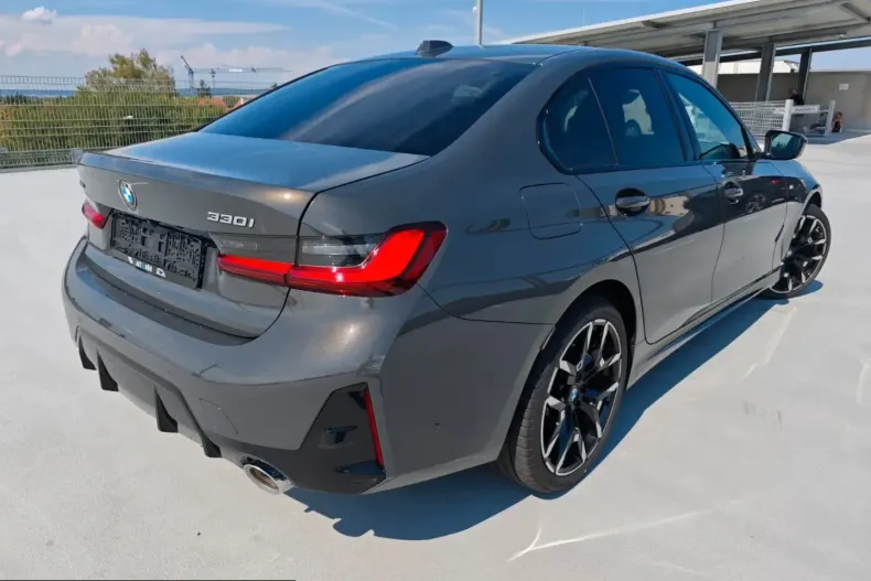 BMW 330 (Seria 3) din 2025 cu 18.400 km - oferta BMW241535 - foto 7
