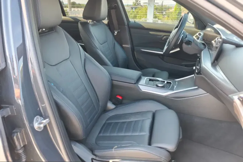 BMW 330 (Seria 3) din 2025 cu 18.400 km - oferta BMW241535 - foto 32