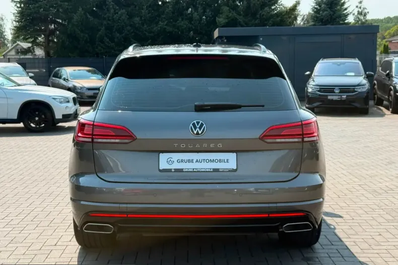 Volkswagen Touareg din 2022 cu 83.600 km - oferta VOL241542 - foto 2