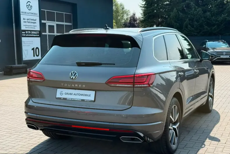Volkswagen Touareg din 2022 cu 83.600 km - oferta VOL241542 - foto 4