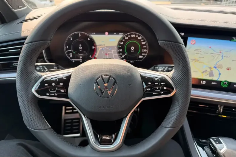 Volkswagen Touareg din 2022 cu 83.600 km - oferta VOL241542 - foto 24