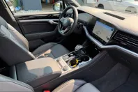 Volkswagen Touareg din 2022 cu 83.600 km - oferta VOL241542 - foto 38