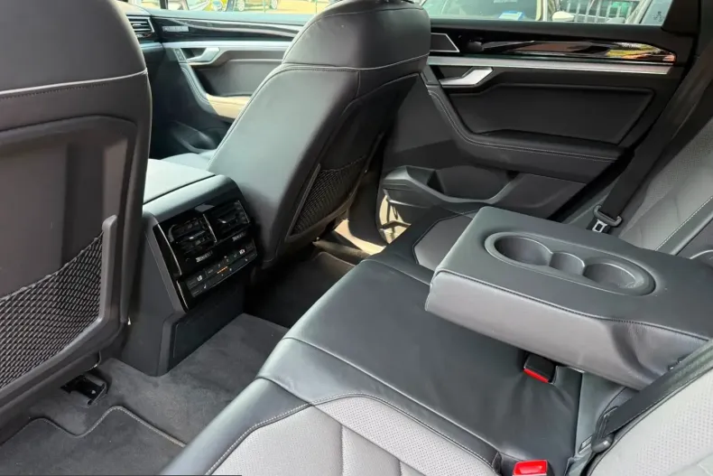 Volkswagen Touareg din 2022 cu 83.600 km - oferta VOL241542 - foto 42