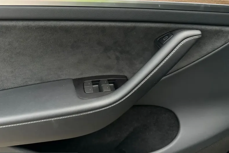 Tesla Model Y din 2022 cu 82.212 km - oferta TES241546 - foto 20