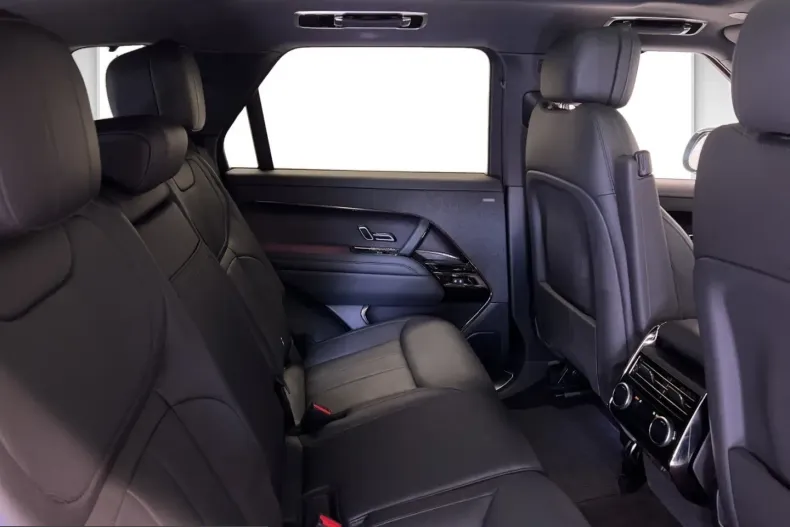 Land Rover Range Rover Sport din 2025 cu 25.550 km - oferta LAN241557 - foto 8