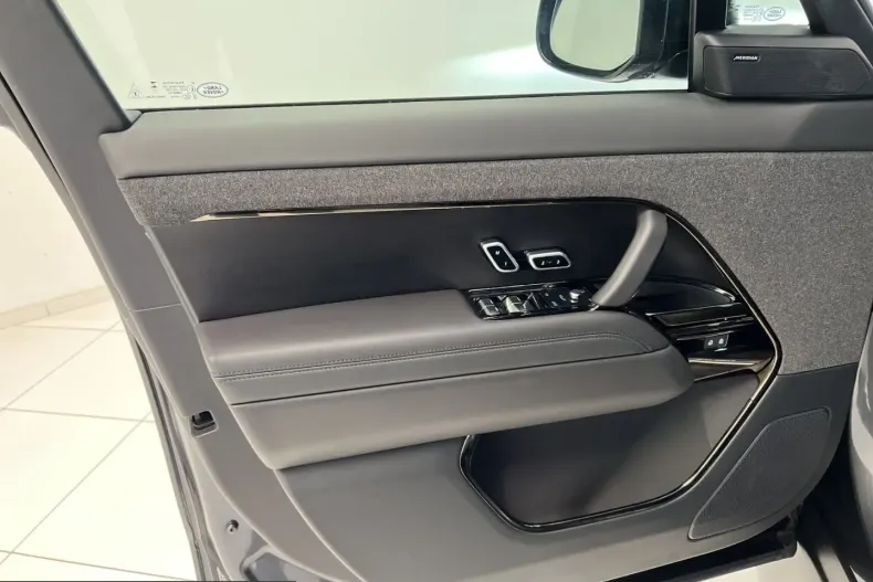 Land Rover Range Rover Sport din 2025 cu 25.550 km - oferta LAN241557 - foto 12