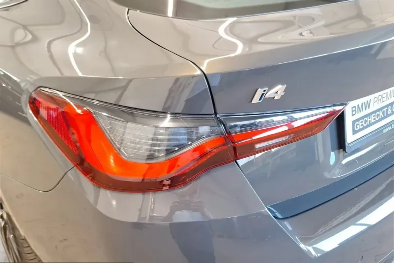 BMW i4 (Seria 4) din 2023 cu 60.596 km - oferta BMW241566 - foto 10
