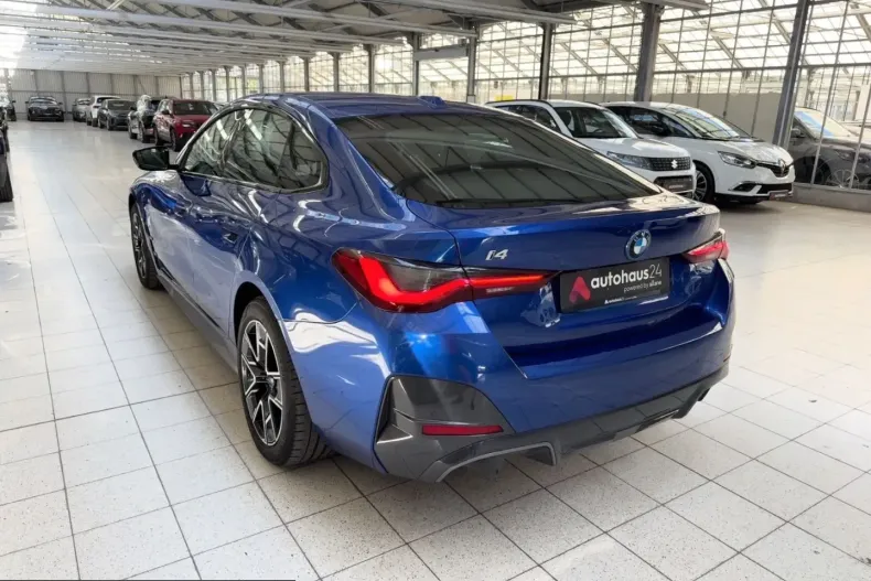 BMW i4 (Seria 4) din 2023 cu 60.105 km - oferta BMW241567 - foto 3