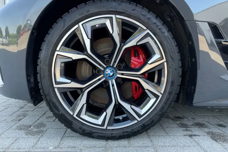 BMW i4 (Seria 4) din 2023 cu 79.774 km - oferta BMW241570 - foto 13